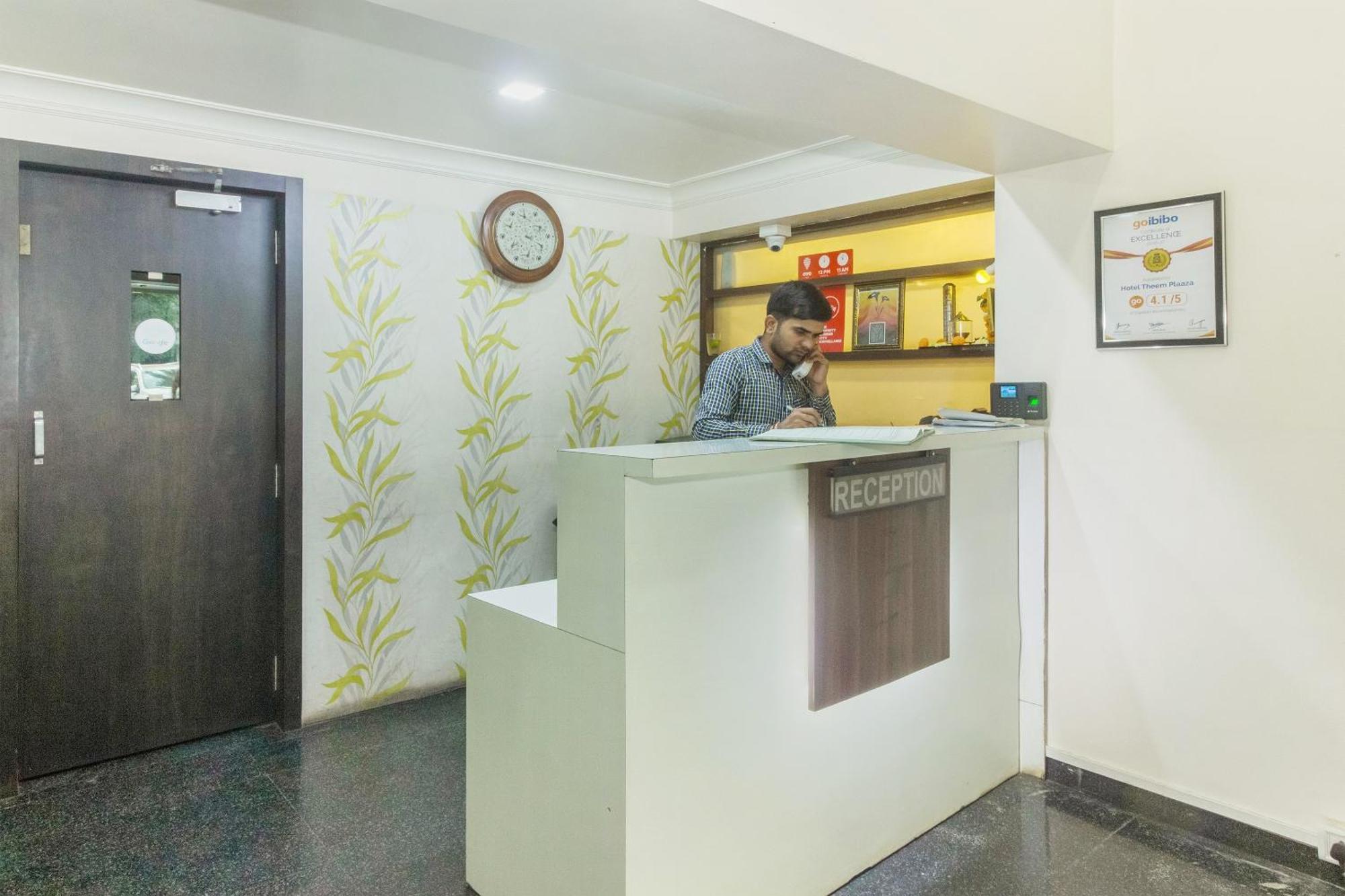 Flagship 4387 Hotel Theem Plaaza Nashik Exterior foto